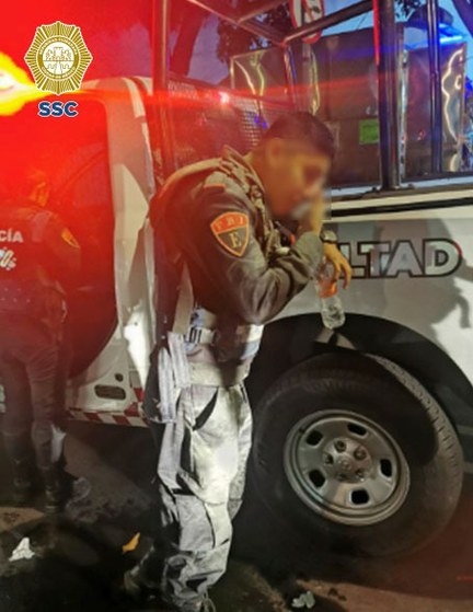 Arrojan material quimico a Policia de la SSC capitalina