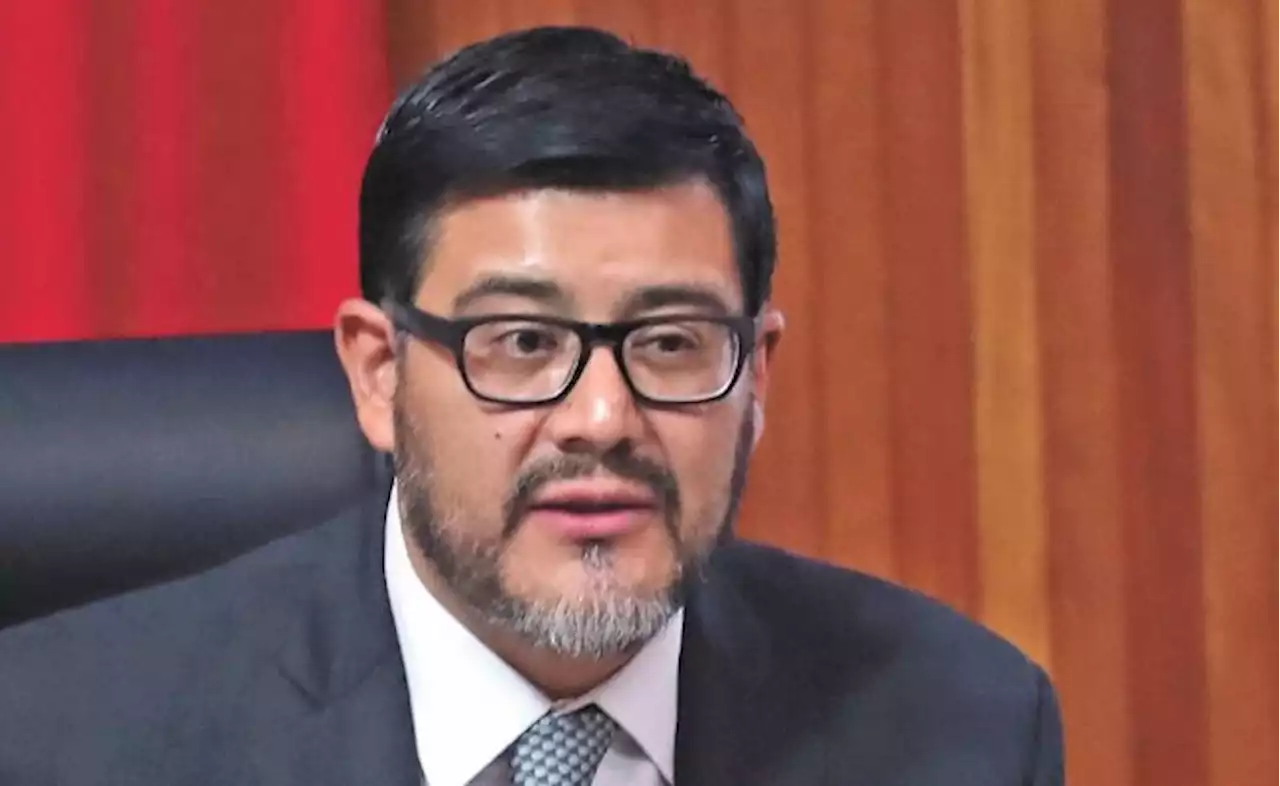 Polémica por magistrado Reyes Rodríguez; piden quitarlo acusando cercanía con Calderón