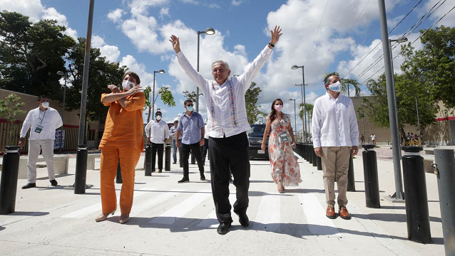 AMLO prevé que el turismo se recuperará a final de año