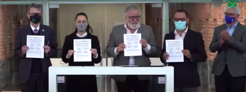 Expedientes de luchadores sociales son entregados a deudos