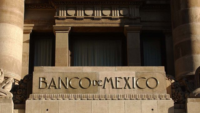La salida de capitales complica mantener baja la inflación: Banxico
