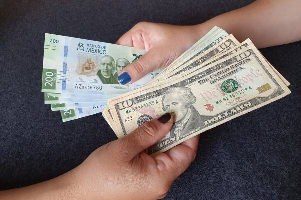 Se mantiene alto, el envío de remesas a México: Banxico