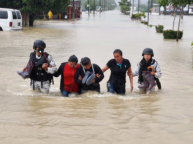 GN realiza apoyos de rescate en beneficio de la población chiapaneca