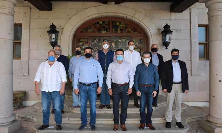 Acuerdan 10 gobernadores federalistas intercambiar medicamentos