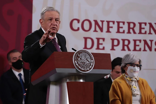AMLO ordena recortar aguinaldos de funcionarios públicos por la pandemia