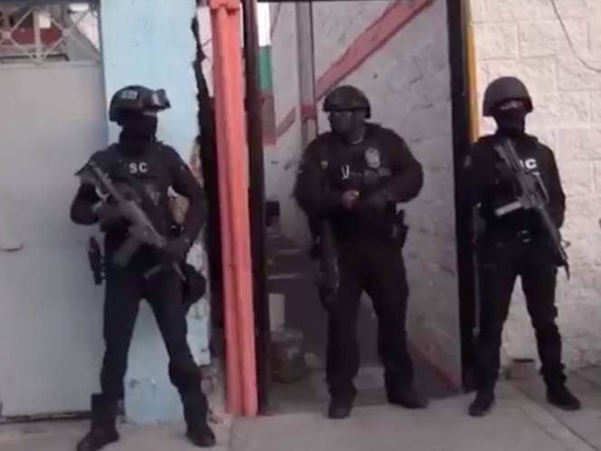Catean viviendas en la CDMX y arrestan a doce personas