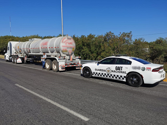 GN recupera 30 mil litros de combustible robado en NL con un valor de 600 mil pesos