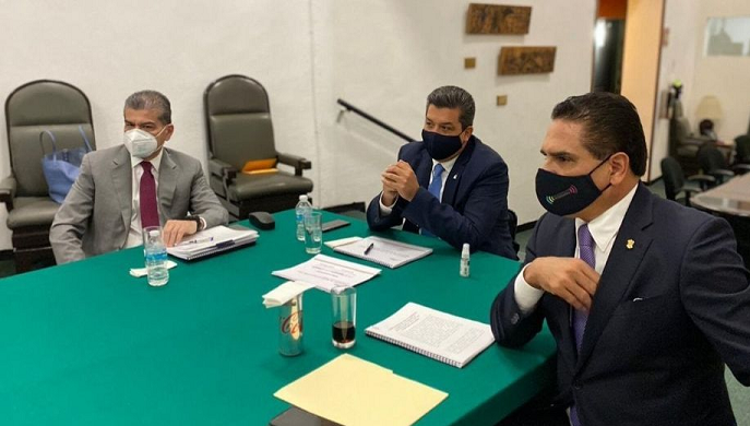 Gobernadores federalistas reclaman ante diputados federales 183 mdp