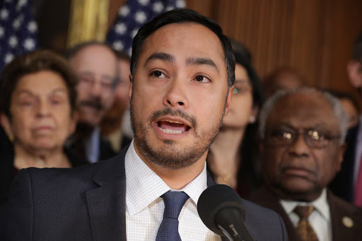 Congresista de EU critica a AMLO por no felicitar a Biden