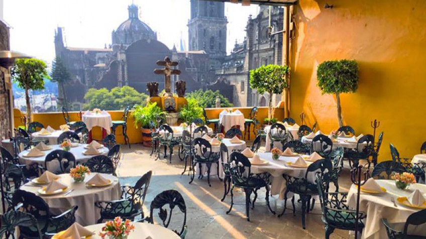 Reabren bares como restaurantes para no ser restringidos