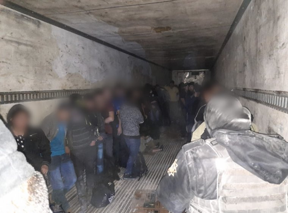 Liberan en China, NL a 71 migrantes hacinados en la caja de un tráiler