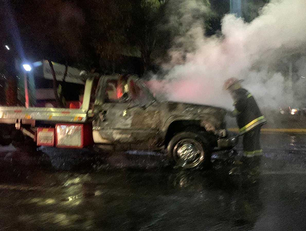 Se desata gresca entre gruyeros microbuseros en Atizapán de Zaragoza