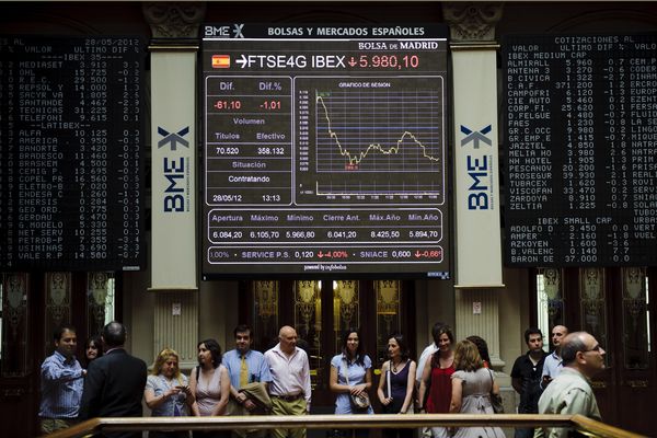 Bolsas de Europa al alza, pérdidas a la apertura en EU