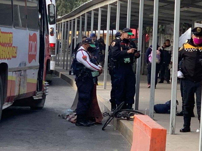 Muere ciclista atropellado por camión en el paradero de Martín Carrera