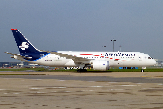 Pilotos rechazan reducción de costos por parte d Aeroméxico