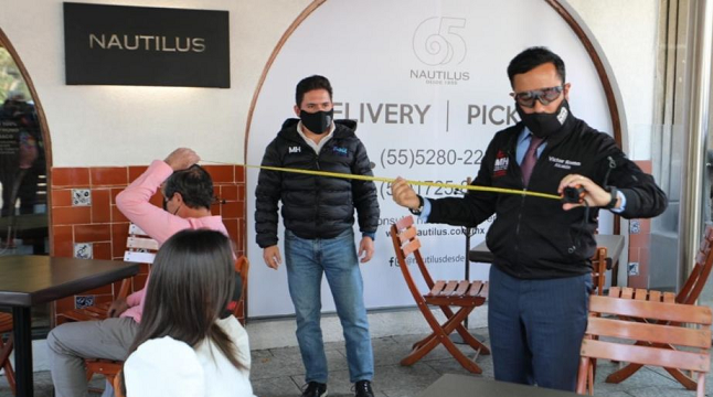 Alcalde de MH supervisa medidas sanitarias para reapertura de restaurantes