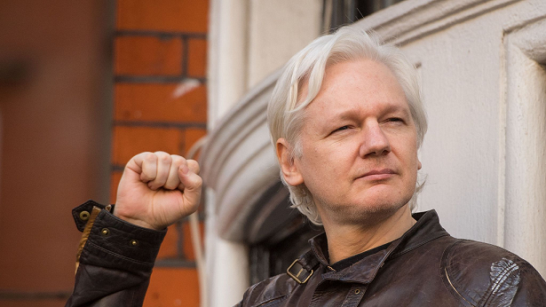 AMLO le ofrece asilo político a Julian Assange, fundador de Wikileaks