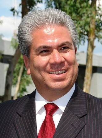 UFFF LA POLITICA/Rodolfo Mendoza Olivo