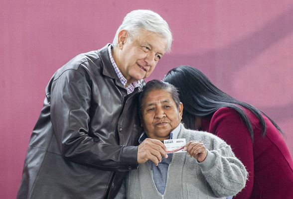 Adultos mayores ya recibieron dos bimestres de pensión por adelantado: AMLO