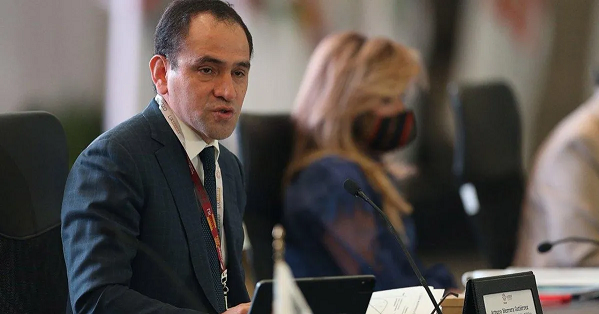 Hacienda asegura no comprar vacunas contra Covid-19 de segunda