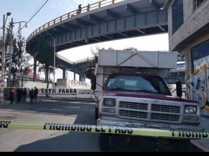 Muere mujer al caer de una motocicleta desde un puente