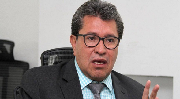 Monreal anuncia iniciativa para regular redes sociales