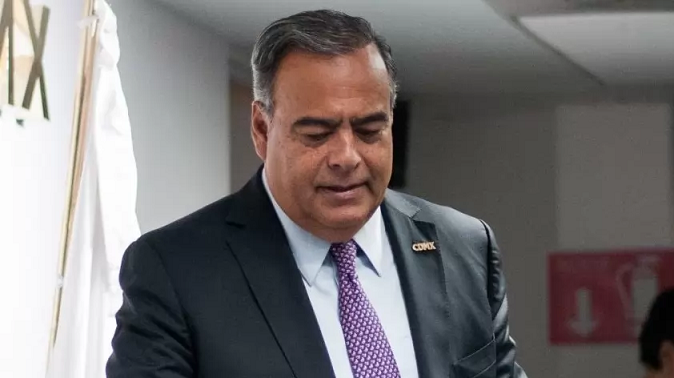 Le otorgan amparo a Raymundo Collins para no ser arrestado