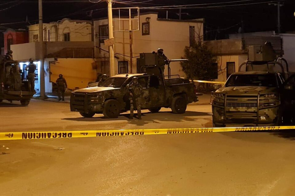 Militares por error balean a jóvenes que iban a comprar la cena en Nuevo Laredo