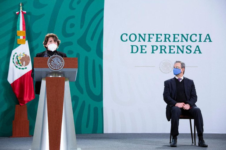 Oficial cambio en la SEP: se va Esteban Moctezuma y llega Delfina Gómez