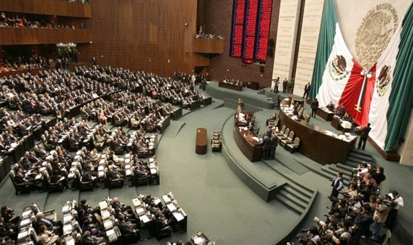 Reforma Eléctrica de AMLO avanza en la Cámara de Diputados