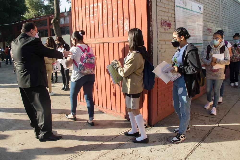 Estima SEP que sólo un millón de alumnos regresarán a las aulas