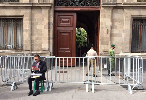AMLO desaíra a Silvano Aureoles, no lo recibe en Palacio Nacional