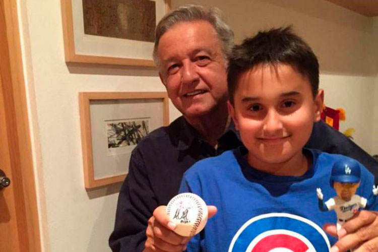 Se enferma el hijo menor de AMLO de Covid-19