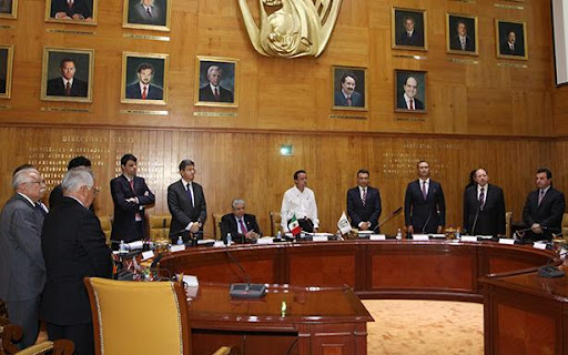 IMSS exhorta a legisladores para que aceleren para retrasar la reforma del outsourcing