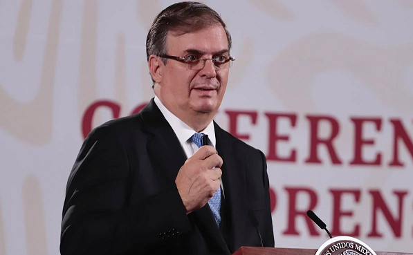 Ebrard ya llega para una reunión con Kamala Harris