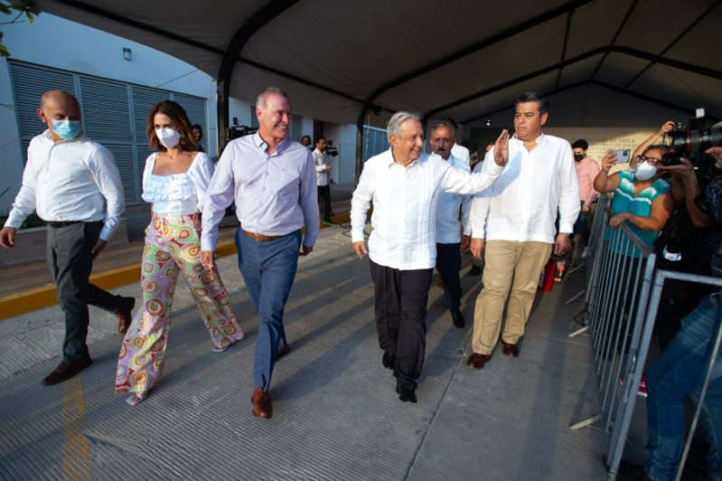 AMLO invita al gobernador de Sinaloa a integrarse a su gobierno