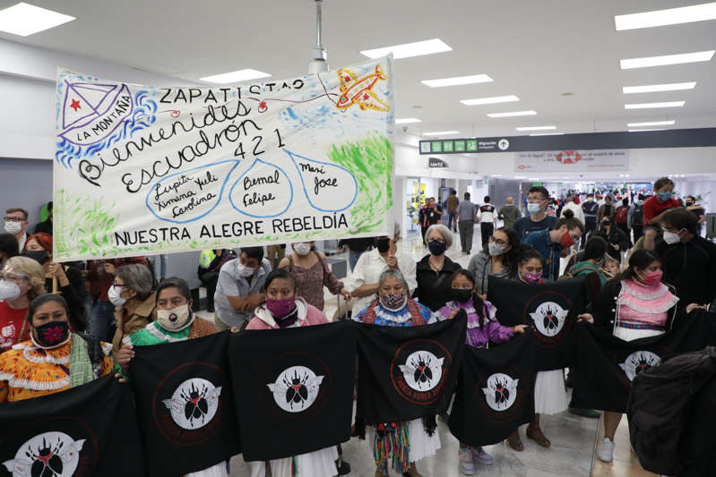 Escuadrón 421 del EZLN llega a la CDMX de Europa