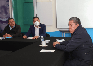 David Monreal no paga a 8 mil profesores de Zacatecas