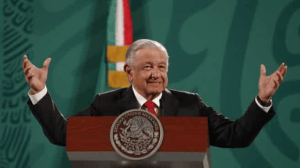 AMLO condena la violencia en la marcha feminista, me da mala espina