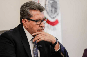 No lograrán alejarme de Morena: Monreal