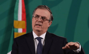 Ebrard acusa a fabricantes de armas de EU de financiar videojuegos para fomentar la violencia