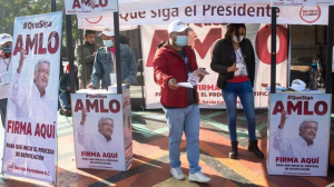 INE ordena retirar propaganda de revocación de mandato por desinformación