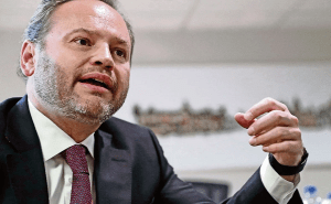 Juez declara infundado orden de aprehensión contra Slomianski Aguilar