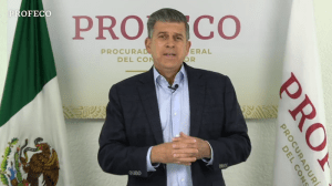 Profeco emite llamado de alerta contra Viva Aerobús por cobro de equipaje de mano