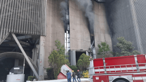 La Barriada/Martín Aguilar/Donde hubo fuego, cenizas quedan