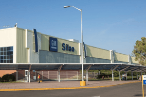 Trabajadores de GM Silao elegirán a nuevo sindicato para febrero