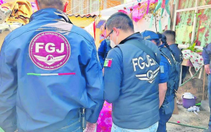 Arrestan a dos narcomenudistas tras cateo en una casa de Atizapán