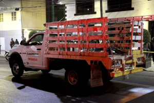 Muere trabajador de la Cuauhtémoc al caer de la batea de una camioneta