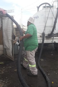 En medio de cuarta ola de covid-19 Antorcha atiende problema de falta de agua en Rojo Gómez