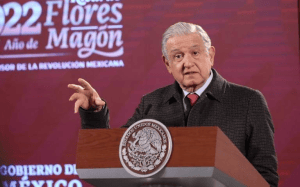 Ya no hay sindicatos de Estado: AMLO